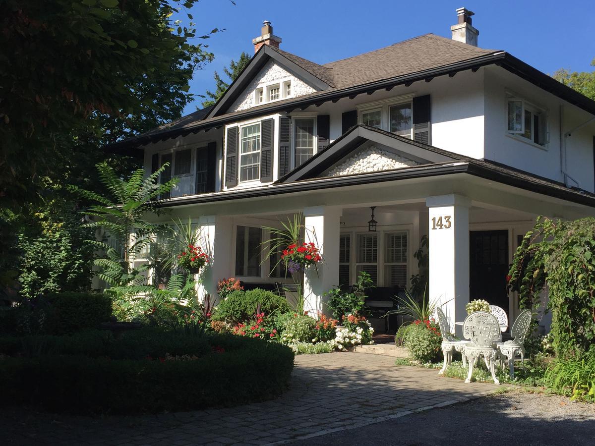 Bernard Gray Hall Bed And Breakfast 나이아가라온더레이크 외부 사진